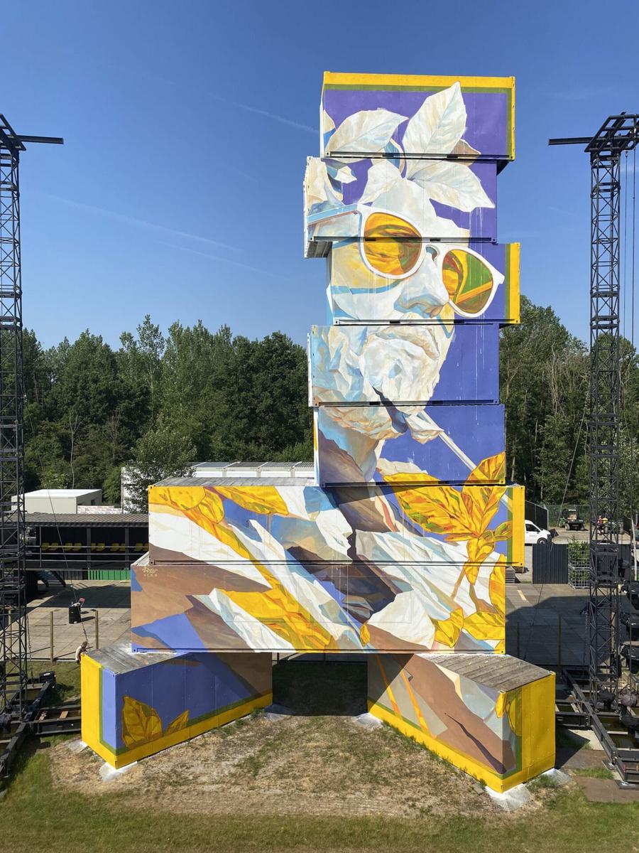 Hyperrealistic Street Art at Belgium Walls Festival